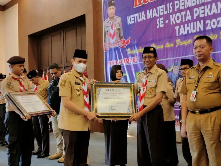 Ketua Kwarda Riau Buka Kursus Orientasi bagi Kepsek dan Raker Kwarcab Kota Pekanbaru