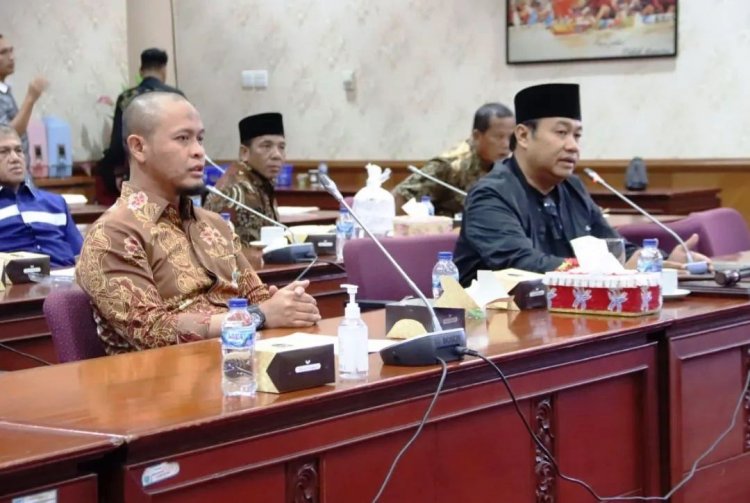 Banggar DPRD Riau dan TAPD Bahas Hasil Evaluasi Kemendagri Terhadap Rancangan KUA-PPAS Perubahan APBD 2022