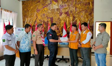 Kwarcab Kampar Serahkan Hasil Penggalangan Dana Bumbung Kemanusiaan ke Kwarda Riau