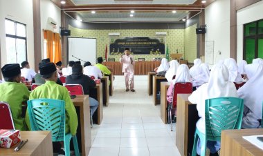 Belajar Syair Hingga Pantun dengan LAMR, Siswa di Riau Mengaku Beruntung