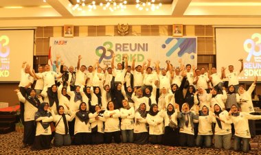 Alumni SMP 7 Padang Sukses Gelar Reuni 30 Tahun Angkatan 1993