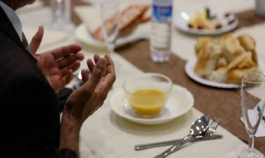 Berikut Tips Agar Tetap Kuat Menahan Lapar dan Haus saat Berpuasa