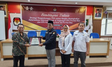 KPU Kampar Raih Peringkat 1 PPID Terbaik