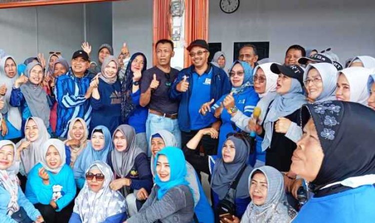 Ikuti Senam di Desa Persiapan Kasang Kulim, Wakil Ketua DPRD Kampar Tony Hidayat Ajak Masyarakat Hidup Sehat