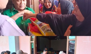 Anggota DPRD Rohul H Ilip Berbagi Sembako untuk Warga Ujungbatu
