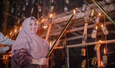 Bupati Bengkalis Buka Festival Lampu Colok di Desa Pangkalan Jambi