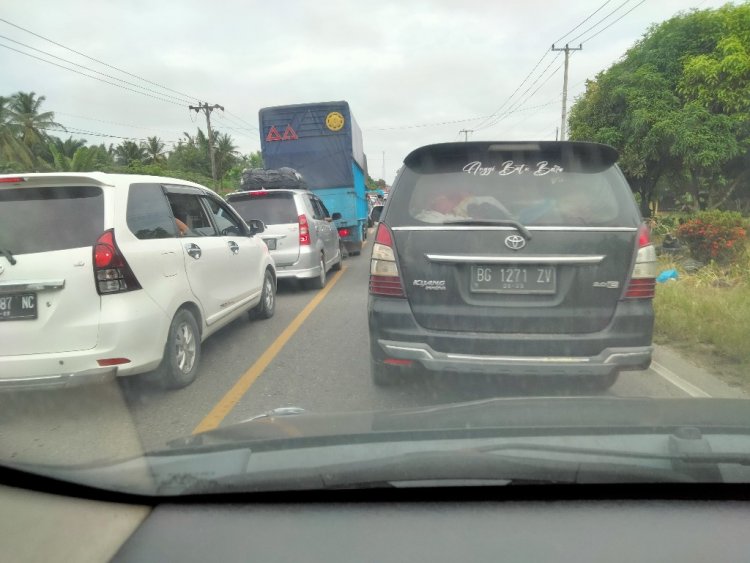 Lintas Riau-Sumut di Balam Macet Panjang, Pemudik Panik