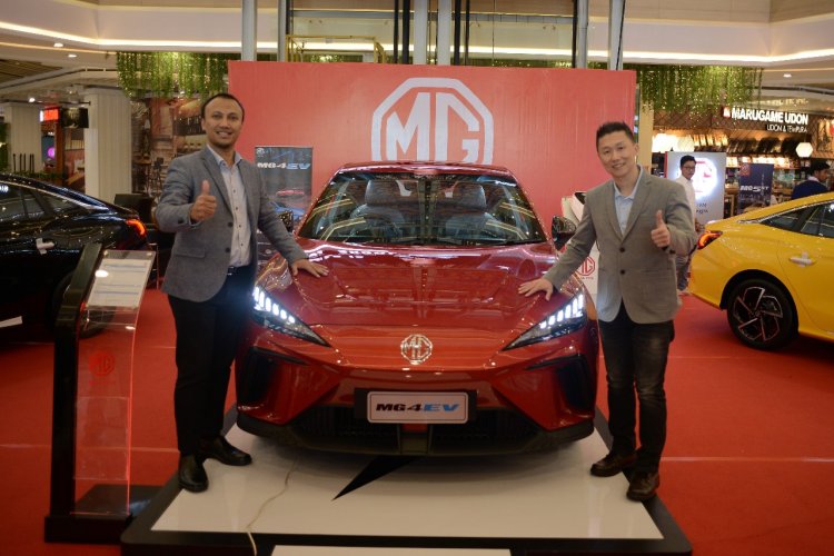 MG Indonesia Perkenalkan Mobil Listrik MG4 EV, Dukung Program Riau Hijau