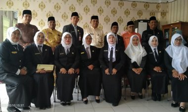 Kadisdik Rohil Lantik Delapan Kepala Sekolah Dasar, Minta Tingkatkan Mutu Pendidikan