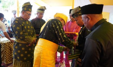 Dr H Griven H Putra Dinobatkan Sebagai Datuk Sati Diraja Rantau Baru, Bergantung Asa Untuk Kemajuan Masyarakat Adat