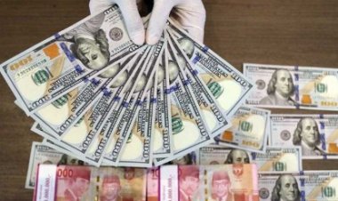 Rupiah Amblas ke Rp15.017 per USD
