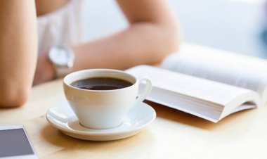 Ngopi Pagi Hari Bikin Lebih Produktif, Tapi Kok Jadi Deg-degan? Ini Penjelasan Dokter