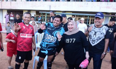 Bupati Bengkalis Nonton Semifinal Bupati FC Vs DPRD FC, Minta Junjung Sportifitas