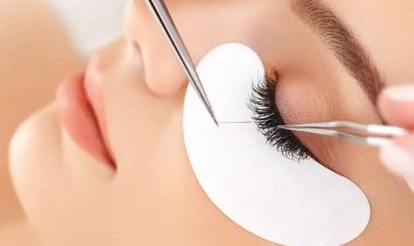 Sebelum Memakai Eyelash Extension, Ketahui Dulu Halal Haramnya dalam Islam
