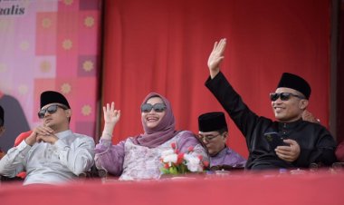 Pawai Carnaval Budaya Bengkalis Diikuti 8 Ribu Peserta, Bupati  Apresiasi
