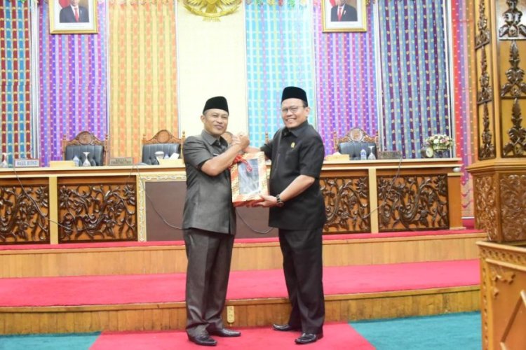 Wabup Bengkalis Sampaikan Ranperda Pertanggungjawaban Pelaksanaan APBD Tahun 2022 ke DPRD