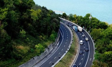 Lewat Jalan Tol Padang - Pekanbaru jadi Lebih Cepat, Bisa Melihat 3 Pemandangan Wisata Sumbar Sekaligus