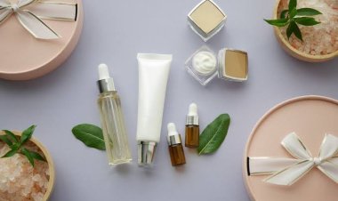 Beda Ceramide dan Niacinamide yang Sama-Sama jadi Kandungan Skincare Favorit
