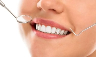 12 Cara Menghilangkan Karang Gigi Secara Alami Sendiri di Rumah