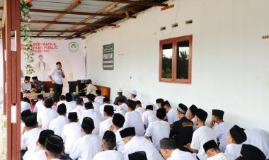 Sasar Santri Milenial, Sukarelawan Santri Ganjar Gelar Pelatihan Public Speaking