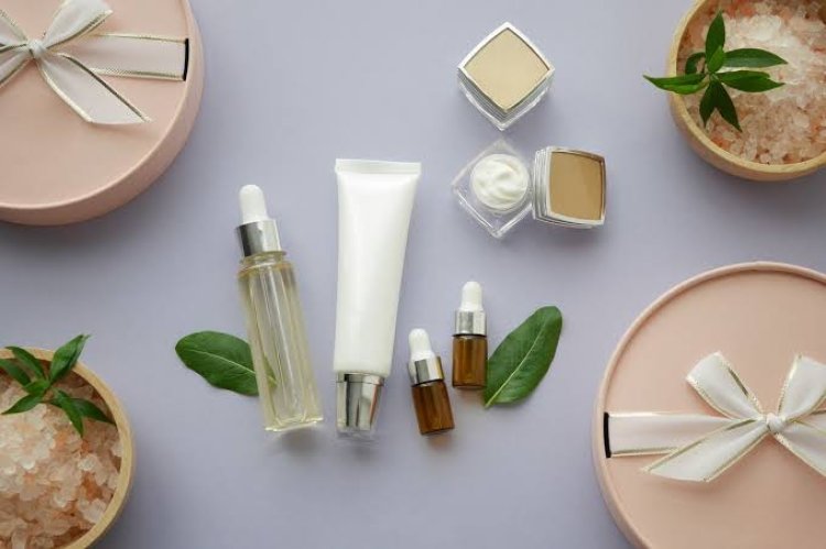 Beda Ceramide dan Niacinamide yang Sama-Sama jadi Kandungan Skincare Favorit