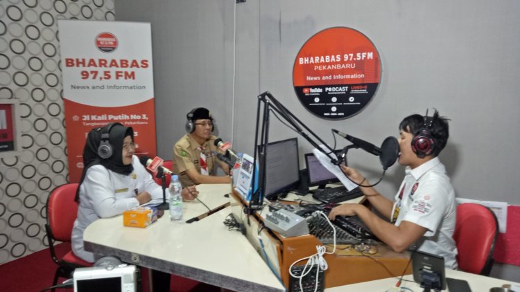 Jadi Narasumber di Radio Bharabas, Ketua Kwarda Sebut Pramuka Wadah Penempaan Diri