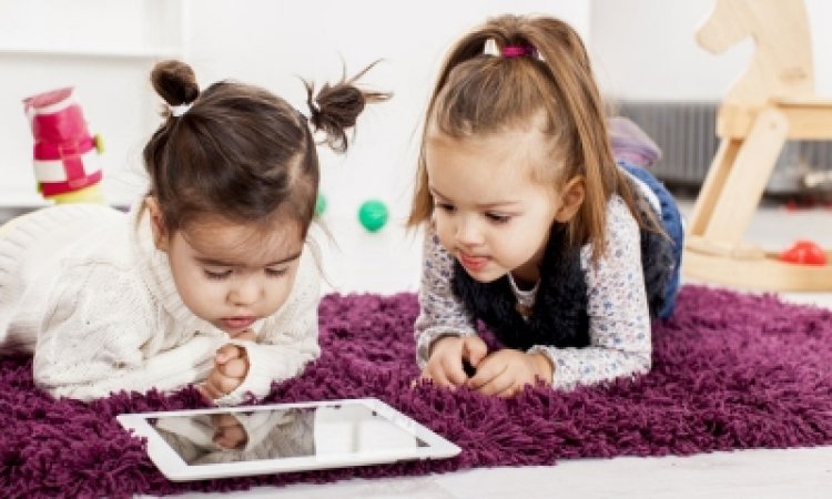 Screen Time Berlebihan dan Terancamnya Masa Depan Anak