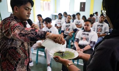 Puluhan Milenial Diberi Edukasi Cara Pembudidayaan Kultur Azolla Oleh Civitas Ganjar Riau 