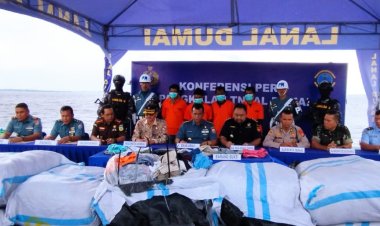 Lanal Dumai Amankan 700 Koli Pakaian Bekas dari Malaysia tak Dilengkapi Dokumen Kepabeanan