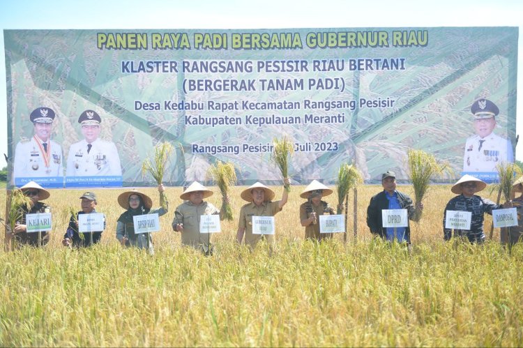 Petani dan Pemkab Kepulauan Meranti dapat Bantuan dari Gubernur Riau