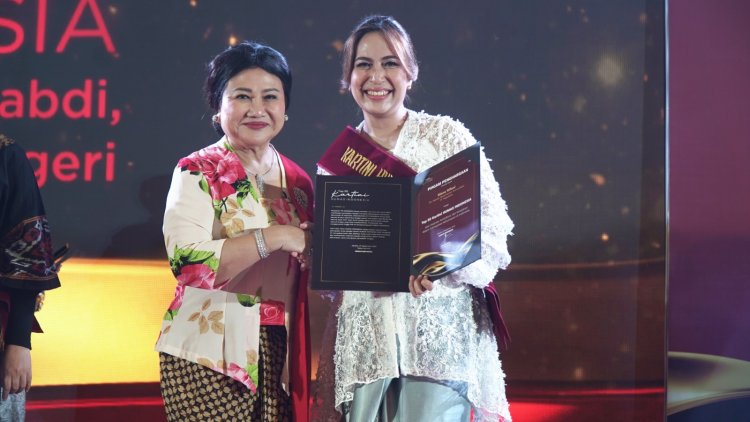 Humas Pegadaian Raih Penghargaan Top 50 Kartini Humas Indonesia