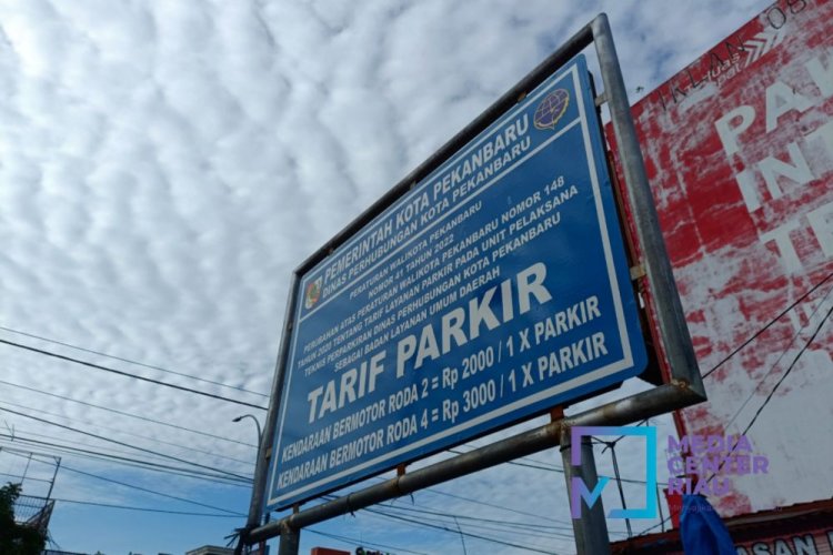 Juru Parkir Dilarang Pungut Retribusi Parkir di Minimarket Area SPBU di Pekanbaru