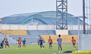 Jelang Sriwijaya FC vs PSPS, PSPS Riau Gelar Latihan di Stadion Kaharuddin Nasution Rumbai, Lihat Keseruannya