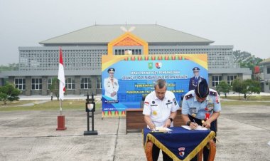 Gubri Syamsuar Serah Terima Aset Pembangunan VIP Room Pandawa kepada Danlanud Roesmin Nurjadin