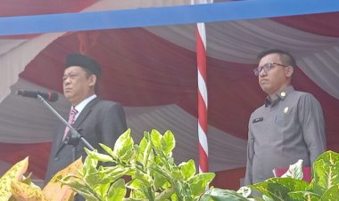 Wakil Ketua DPRD Inhil Bacakan Teks Proklamasi di Upacara Peringatan HUT RI ke-78
