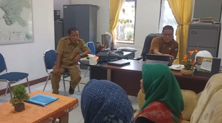 Tim Audit Dana BOS Disdikpora Rohul Periksa Kepala SDN 3 Tandun