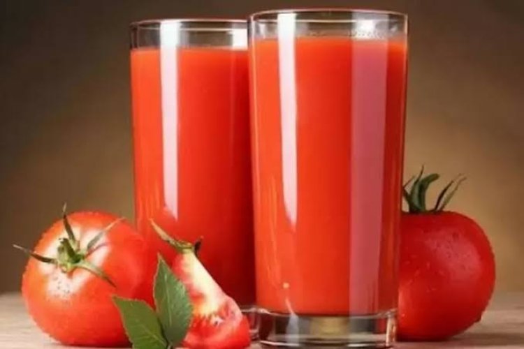 7 Manfaat Jus Tomat Untuk Kesehatan Tubuh yang Luar Biasa