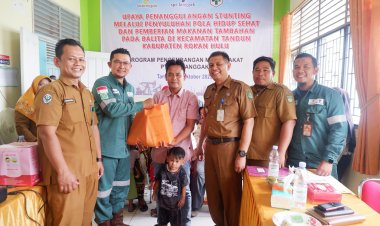 PT SPR Langgak Penyuluhan Cegah Stunting dan Bagikan Makanan Tambahan untuk Balita di Tandun