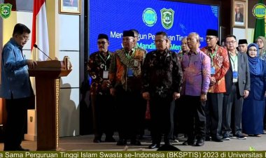 Jusuf Kalla Lantik Kepengurusan BKSPTIS Masa Amanah 2023-2027