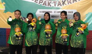 Empat Mahasiswa Unilak Riau Raih Medali Emas Cabor Sepak Takraw Beregu Putri di Pomnas XVIII Kalsel
