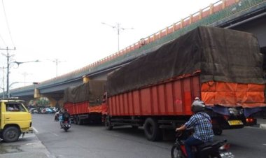 Truk Tonase Besar Dilarang Melintas di Jalan Dalam Kota Pekanbaru Pukul 06.00 hingga 22.00, Ini Dia Rutenya