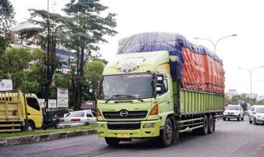 Catat, Truk Tonase Besar di Pekanbaru Dilarang Melintasi Ruas Jalan Ini