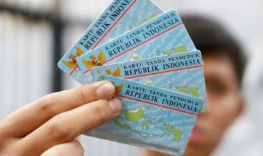 Kadisdukcapil Pekanbaru Irma Novrita Ungkap Pencetakan e-KTP Melalui AI Itu Informasi Palsu