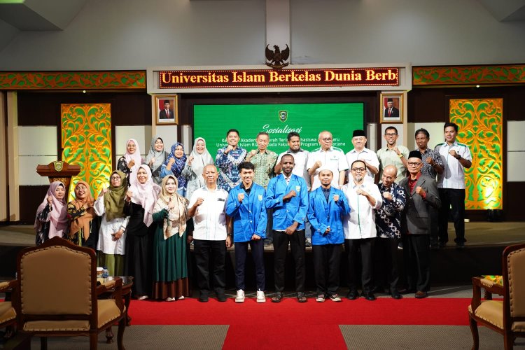 UIR Serahterima Mahasiswa Internasional Baru kepada Fakultas dan Program Pascasarjana