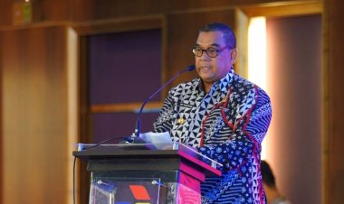 Direktur Utama PT Pertamina Hulu Rokan Serahkan Dana PI 10 Persen Rp3,5 triliun kepada Direktur PT RPR