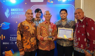 UIR kembali Sabet Anugerah Kerjasama Diktiristek 2023