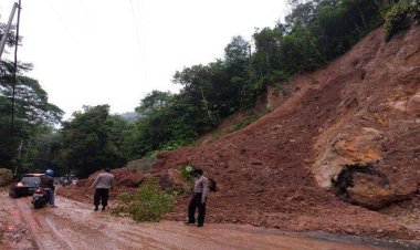 Jalan Lintas Sumbar-Riau Longsor, Arus Lalulintas Putus
