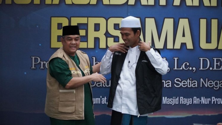 Ajak Umat Islam Sholat Subuh di Masjid, Gubri Edy Natar Nasution Hadiri GSSB Akbar Bersama Ustadz Abdul Somad