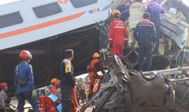 Kereta Bandung Raya Tabrakan dengan KA Turangga, Ini Kronologinya