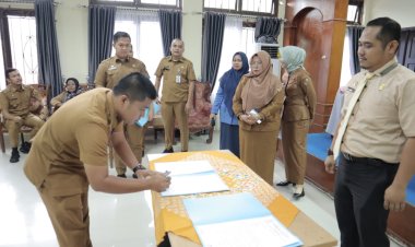 ASN dan THL Kecamatan Tenayan Raya Teken Pakta Integritas Netralitas Pemilu 2024